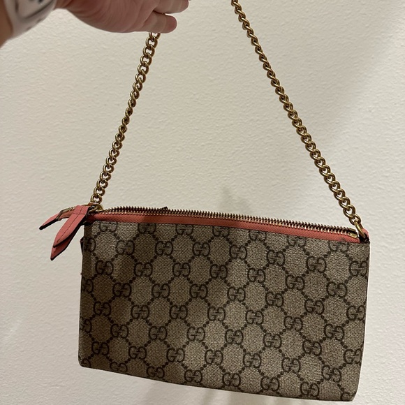 GUCCI GG Supreme Monogram Face Embroidered shoulder bag - Picture 4 of 8